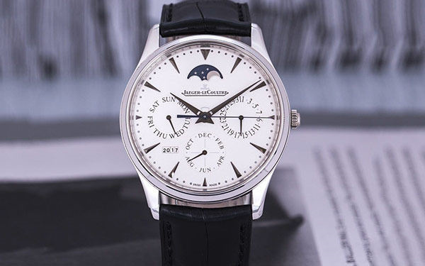 积家腕表表蒙有划痕处理方法汇总（图）